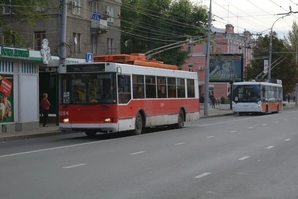 Троллейбусы ходят в чебоксарах. 25 Троллейбус вид Челябинск. Почему в Москве не ходят троллейбусы. Аосему в Коврове не ходит троллейбус 2. Почему троллейбусы не ходят в Москве 2024.