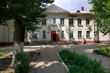 Более 400 учеников Заводского района были вынуждены 1 сентября пойти в школу «за несколько километров от дома»