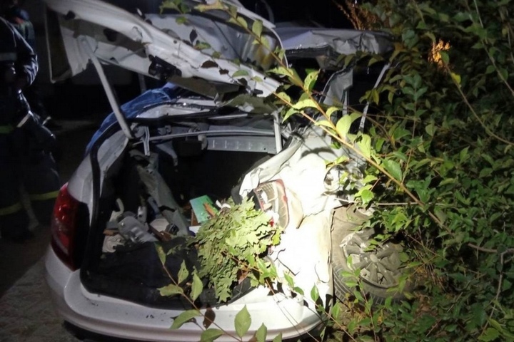 В автокатастрофе на Песчано-Уметском тракте погибли двое мужчин, ехавшие на «Гранте»