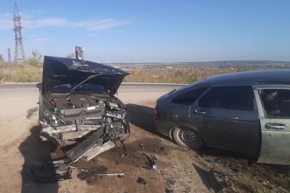 В столкновении «Приоры» и Audi под управлением женщин-водителей пострадали две пассажирки