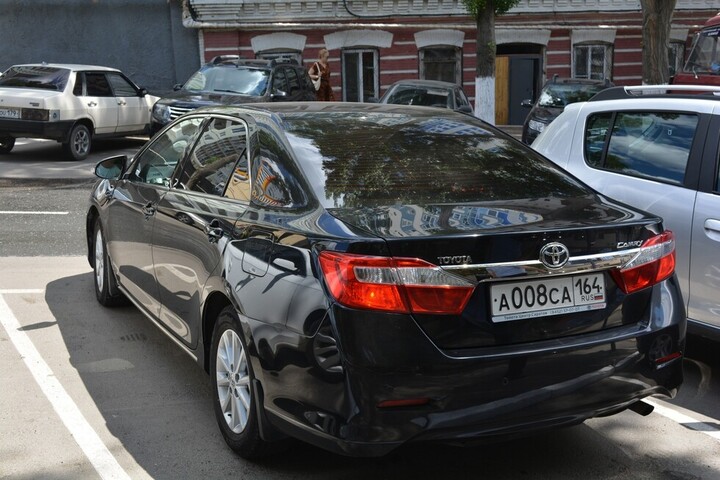 Саратовские власти собираются за счет бюджета брать на прокат автомобили для развоза медиков по домам