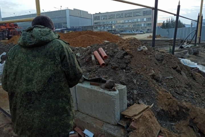 Во время коммунальных работ в Ленинском районе нашли человеческий скелет