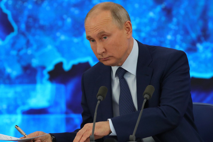 «Разговоры на эту тему дестабилизируют ситуацию»: Владимира Путина спросили, собирается ли он быть президентом до 84 лет и о его преемнике