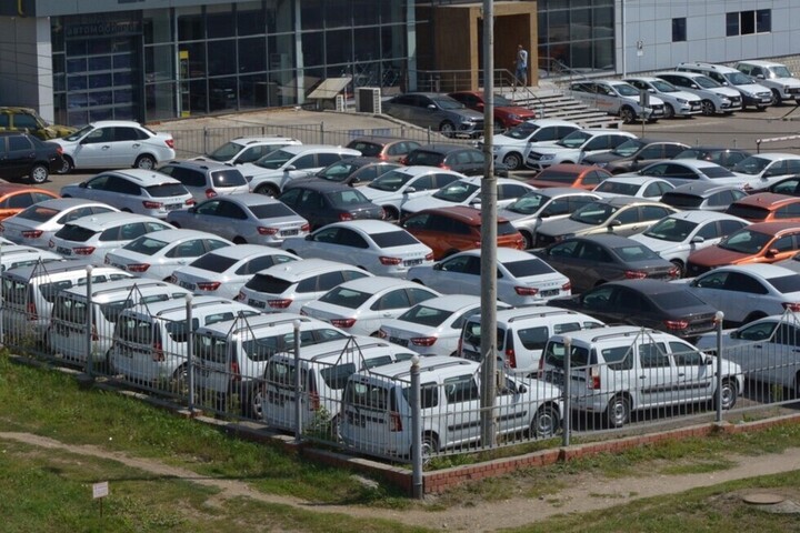 Эксперты: почти половина жителей Саратовской области не смогут накопить на новый автомобиль за 10 лет, откладывая половину зарплаты