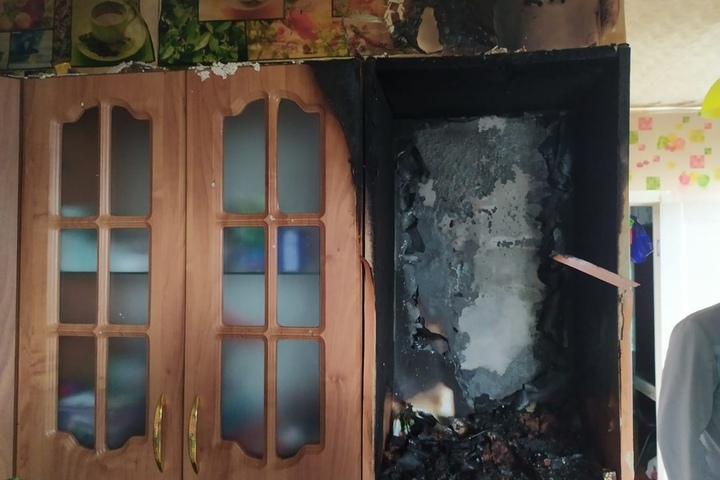 Детская «шалость» стала причиной пожара в доме в Пугачёве