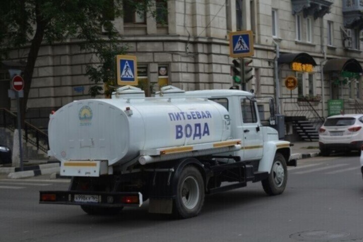 Коммунальщики организуют подвоз воды для жителей нескольких поселков в Ленинском районе