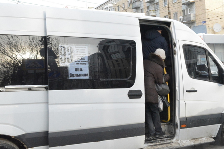 Итоги соцопроса о состоянии дорожной сферы: жители Саратова недовольны работой общественного транспорта и боятся попасть в ДТП