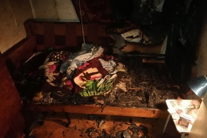 В сгоревшей квартире в Энгельсе нашли тела пожилой семейной пары