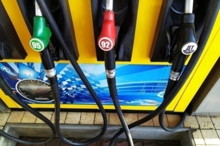 В Саратове бензин дороже, чем в среднем по Поволжью (цены продолжают ползти вверх)