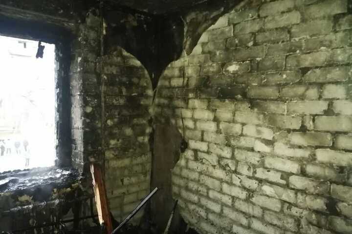 В Энгельсе из-за пожара эвакуировали жильцов пятиэтажки: есть пострадавшие