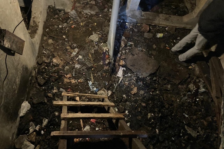 Ночью во 2-м Микрорайоне произошел пожар в подвале жилого дома: спасатели  эвакуировали 22 человека, в том числе 9 детей — ИА «Версия-Саратов»