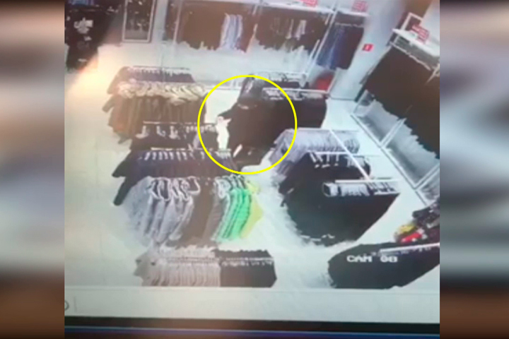 Неоднократно судимый за незаконный оборот наркотиков покровчанин украл одежду из магазина и попался на камеры наблюдения
