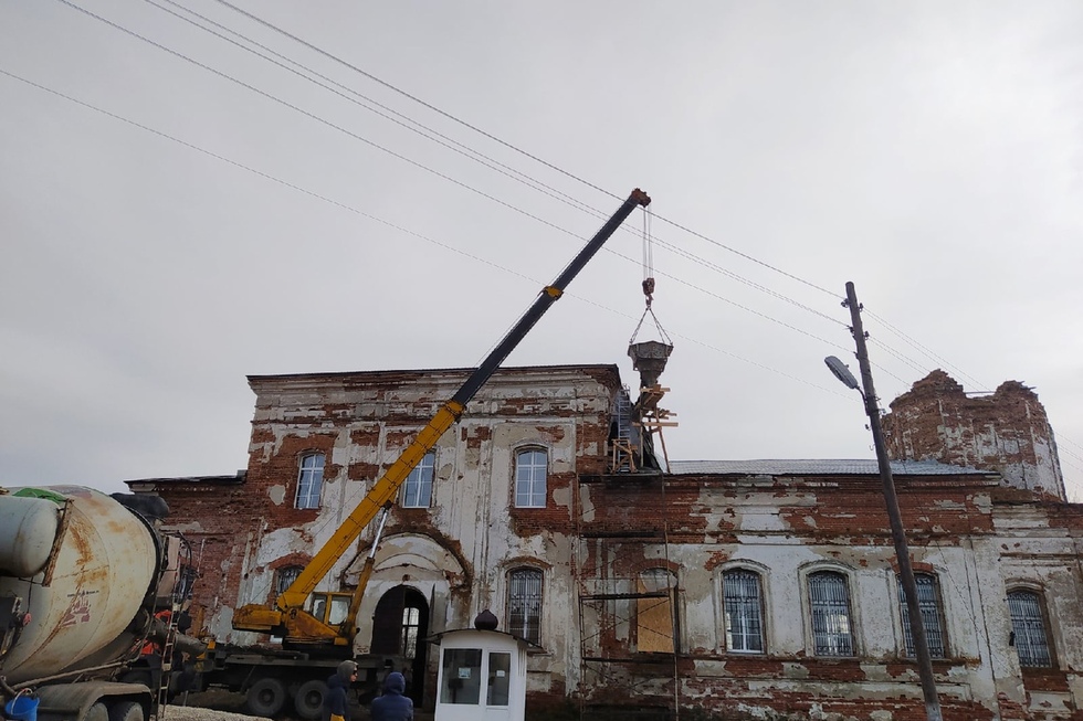 Исторические ценности уфы. Село лох Саратовская область Церковь. Храм село лох Саратовская. Объект культурного наследия часовня в ровном Саратовской области. Село лох Саратов храм.