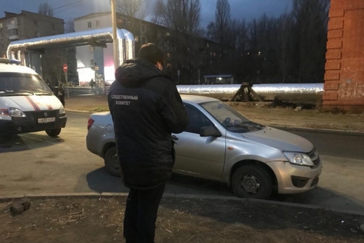 Рядом с рынком в Саратове прохожие нашли в машине труп приезжего таксиста