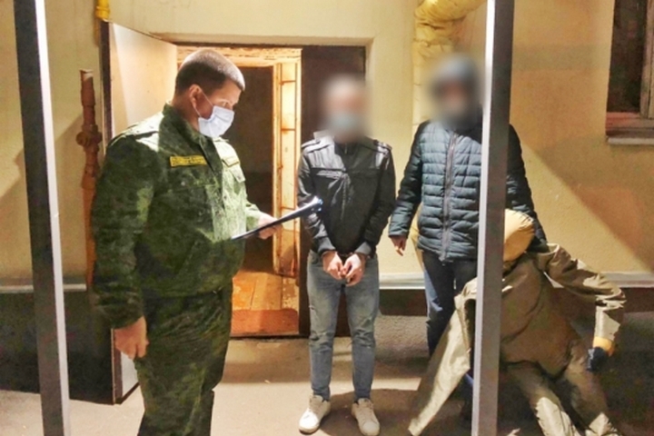 Убийство на Соколовогорской. Житель Волгограда показал, как припер саратовца к стенке и задушил его