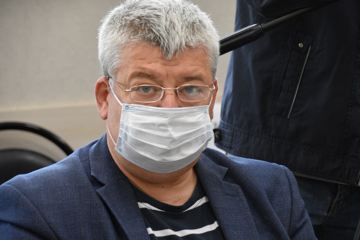 Один из самых опытных членов избирательной комиссии Саратовской области ушел в отставку