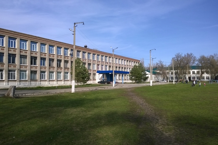 Житель Балаково рассказал, что в одной из школ якобы нет медицинского работника: получить комментарий ни от кого из администрации района не удалось