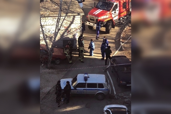 Очевидцы: в Саратове оцепили двор, на место выехали следователи и криминалисты