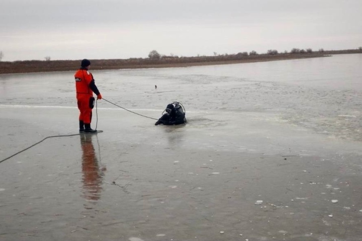 Рыбак провалился под лед на реке Большой Узень: тело погибшего нашли только через три дня