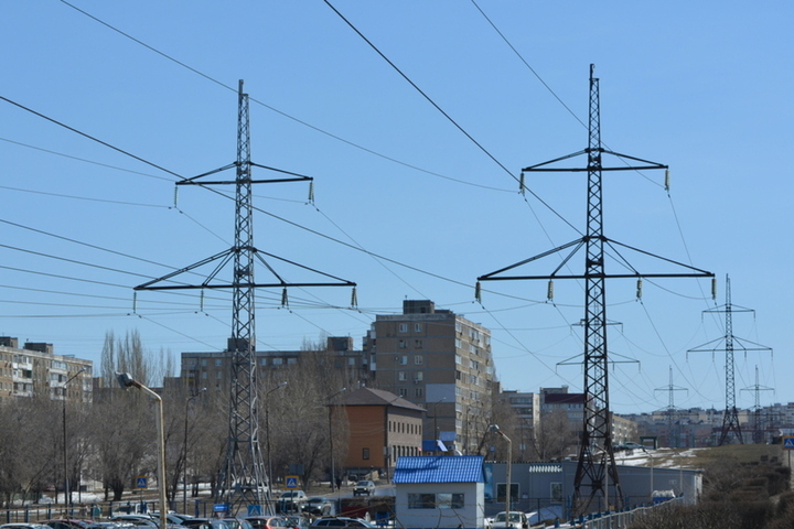 Жители трех районов Саратова остались без света из-за аварии на высоковольтной линии ПАО «Россети»
