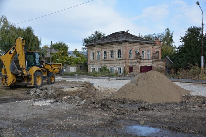 Чиновники обошли решение суда и желание администрации Энгельсского района исключить четыре дома в центре города из списка памятников