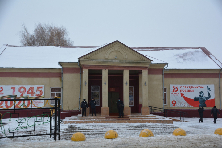 Администрация Саратовского района о покупке муниципальным учреждением премиального кроссовера за 3,2 миллиона: «Для служебных целей»