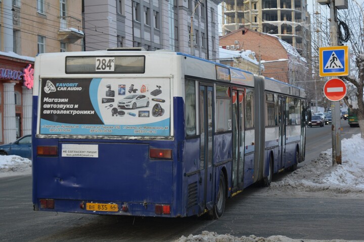 Чиновники сообщили, когда на остальных автобусах между Саратовом и Энгельсом подорожает проезд
