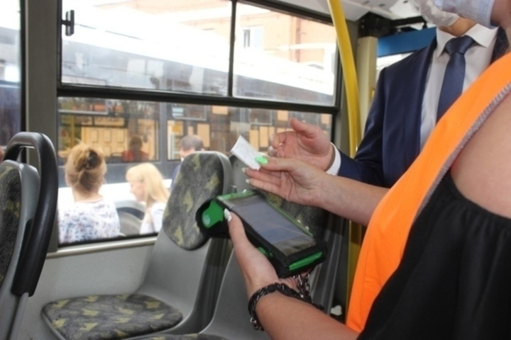 В саратовских автобусах не работают терминалы оплаты. Губернатор Радаев рассказал, что беременную женщину без налички высадили из маршрутки