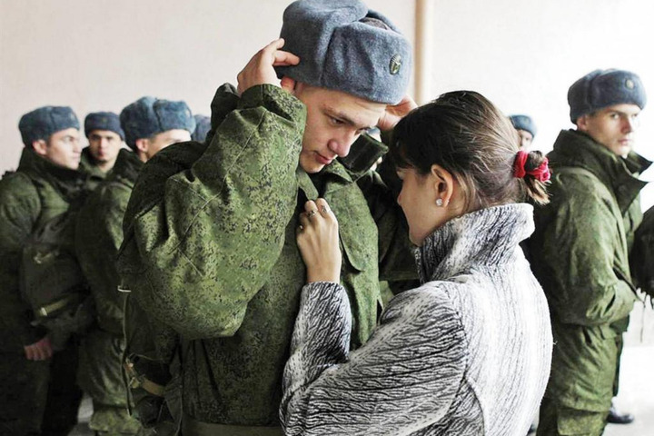 Стало известно, сколько миллионов рублей в регионе выплатили беременным женам военных