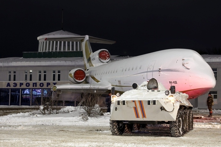 В Саратове последний Як-42 по ночным улицам перегнали на вечную стоянку