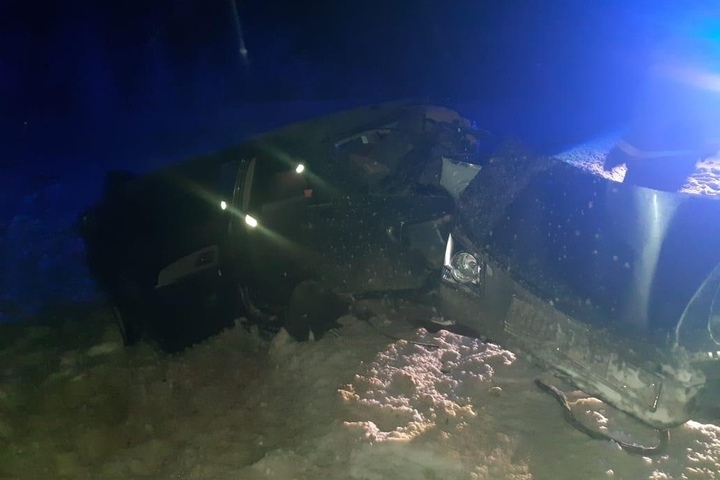 Массовая авария с грузовиком в Красноармейском районе: 50-летняя пассажирка иномарки в больнице