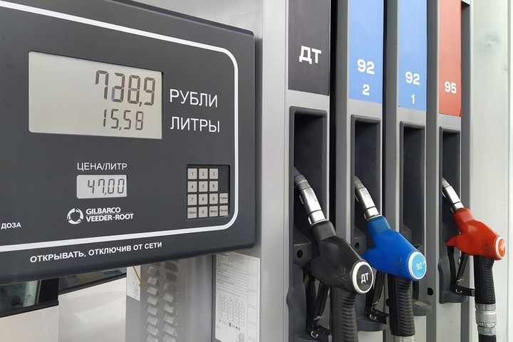 От 47 до 52 рублей. В новогодние праздники цены на бензин и ДТ в Саратовской области продолжили расти