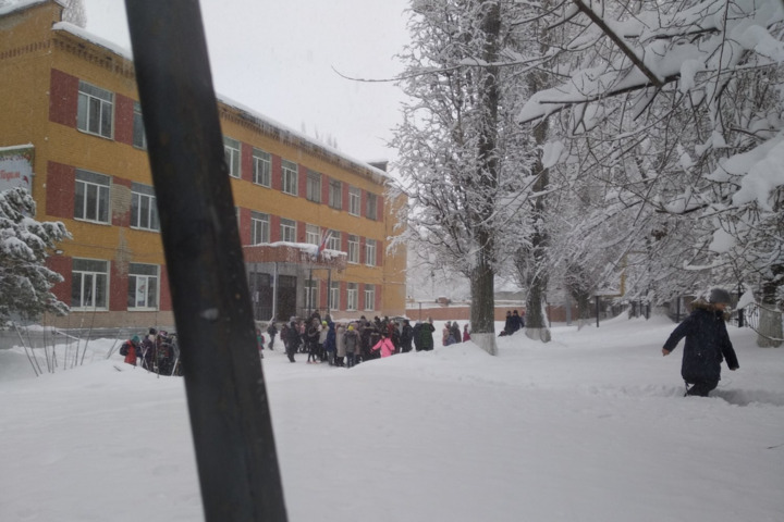 В школах областного центра возобновляются занятия после «минирования»