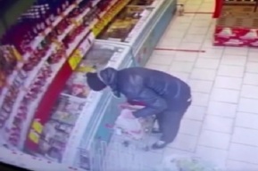 Мужчина украл из продуктового магазина 68 пачек сливочного масла: он заявил, что похищенное хотел съесть, но оно растаяло