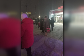 В мороз горожанам приходится по 45 минут стоять на остановке в ожидании маршрутки