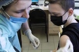 «Пришел, чтобы обезопасить себя от болезни»: в эфире «Первого канала» вышел сюжет о вакцинации подростков в Саратове