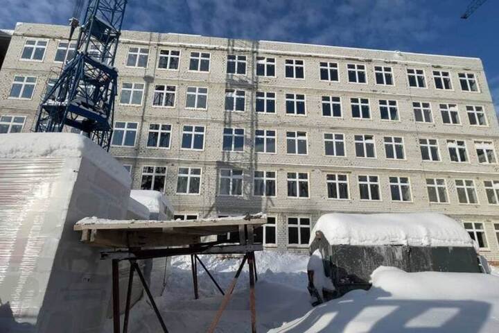 После скандальной отмены торгов в Саратове так и не объявили аукцион на достройку нового корпуса школы