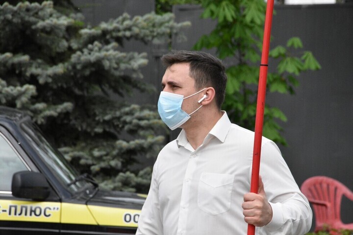 Суд оштрафовал депутата Бондаренко на 300 тысяч из-за митинга против результатов выборов и рассматривает ещё одно аналогичное дело