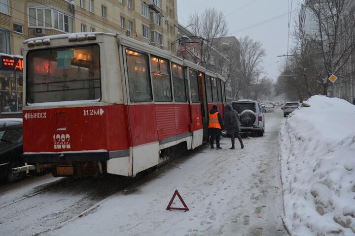 Популярное сообщество прекратило информировать жителей Саратова о перебоях в работе трамваев и троллейбусов