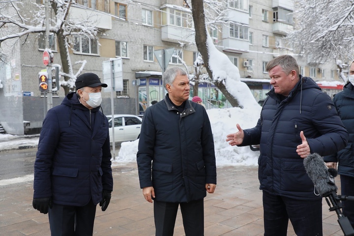 Снежный коллапс в Саратове. Володин напомнил губернатору о возможности отправить мэра Исаева в отставку