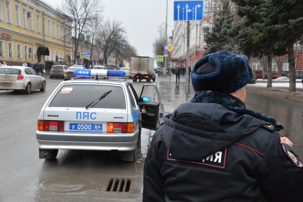 Полицейский адрес. Милиция в России до. Требования полиции. Требую от полиции. Колония для бывших полицейских.