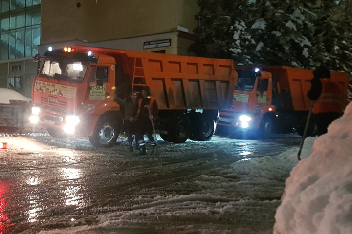 Стало известно, на какой улице в Саратове нельзя будет парковаться из-за уборки снега