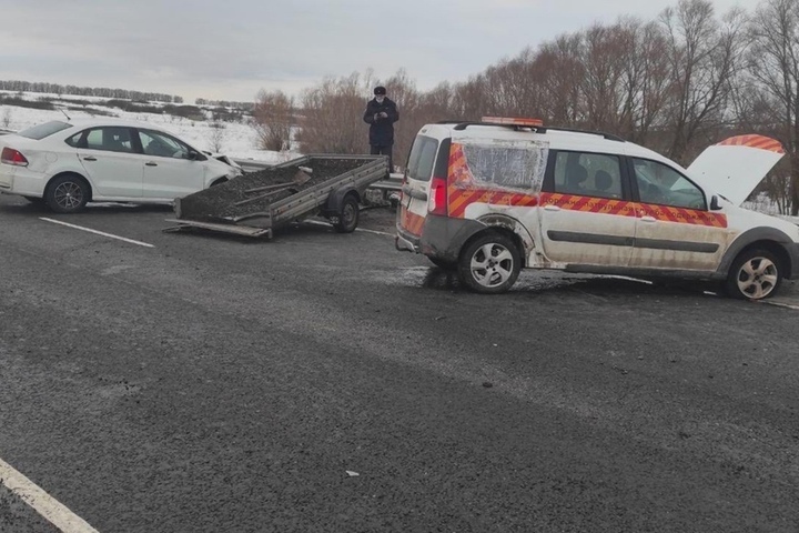 В ДТП в Ленинском районе и на подъезде к Саратову пострадали водители отечественных легковушек