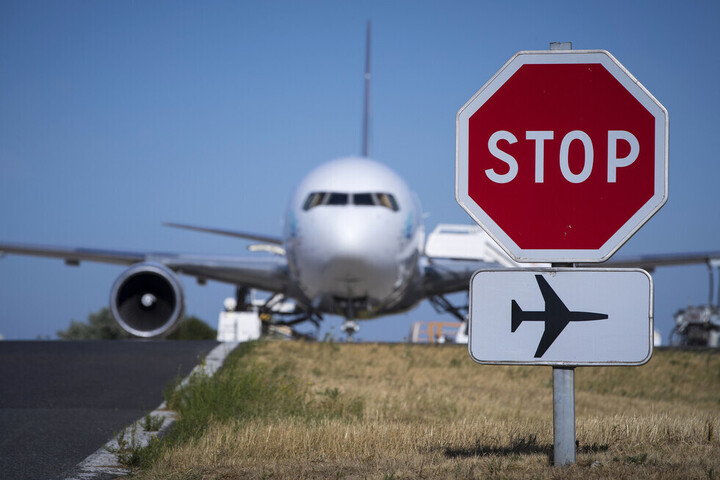 Росавиация продлила запрет на работу 11 российских аэропортов