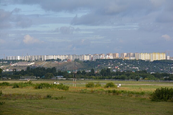 Шесть парков, 30-этажные здания, 31 тысяча жителей: обнародован проект застройки бывшего аэропорта «Саратов Центральный»