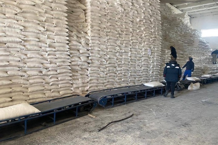 Саратовские тюремщики решили купить тонны сахара за 3,8 миллиона рублей, но торги состоялись в день начала спецоперации на Украине (что из этого вышло)