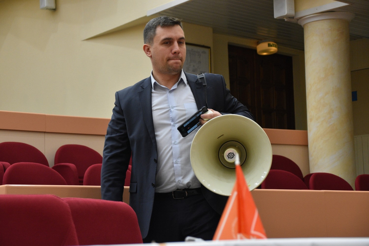 Депутат предложил присвоить Саратовской областной думе имя экс-депутата Николая Бондаренко