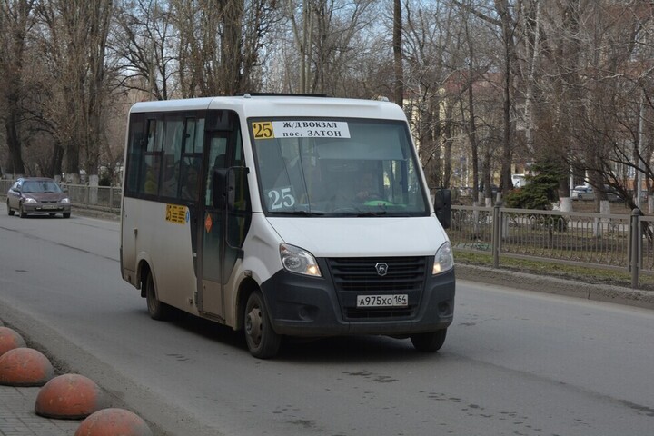 В Саратове началось масштабное увеличение стоимости проезда в автобусах до 30 рублей