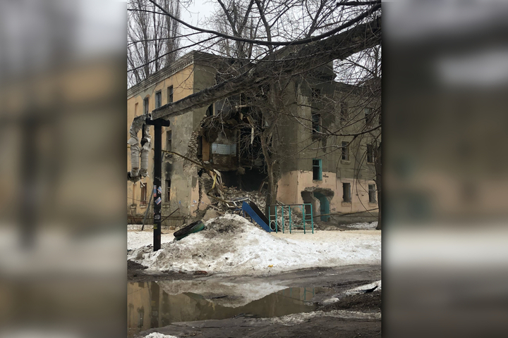 В Ленинском районе обрушился угол трёхэтажного аварийного дома