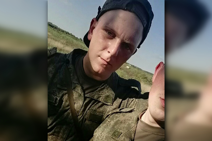 В Энгельсе простились с 22-летним контрактником, погибшим на территории Украины